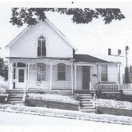1867 Gothic Vandeventer Home 圣约瑟夫 外观 照片